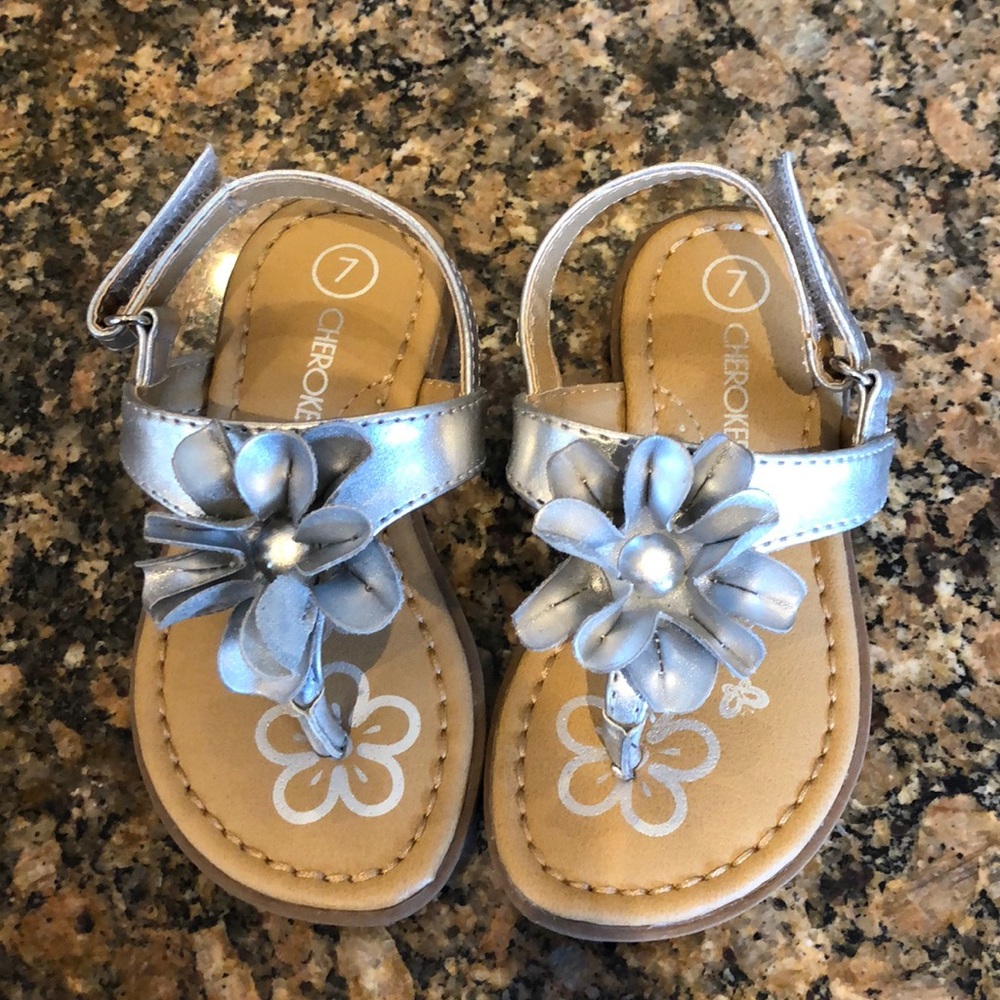 Silver flower sandals, size 7